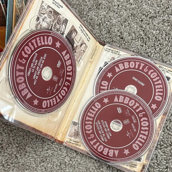 Abbott & Costello Complete Universal Pictures Collection Box - Picture 11 of 11